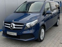 Stahblau Gebraucht 2022 Mercedes V220 Van / Kleinbus | 42.699 € (Fairer Preis)