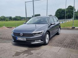 Grau Gebraucht 2016 VW Passat Comfortline Kombi | 12.800 € (Fairer Preis)