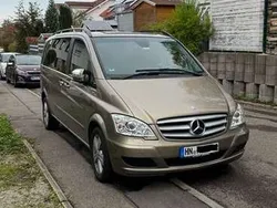 Gold Gebraucht 2011 Mercedes Viano Edition Van / Kleinbus | 27.900 €