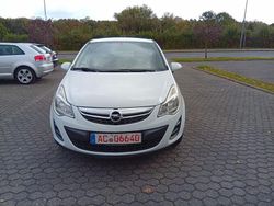 Weiß Gebraucht 2013 Opel Corsa Edition Kleinwagen | 2.799 € (Guter Preis)