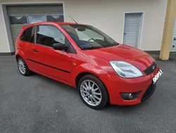 Rot Gebraucht 2005 Ford Fiesta ST-Line Kleinwagen | 1.990 € (Etwas zu teuer)