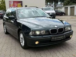 Grün Gebraucht 2002 BMW 530 Exclusive Kombi | 5.999 € (Guter Preis)