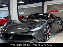 Grau Gebraucht 2022 Ferrari SF90 | 359.800 €