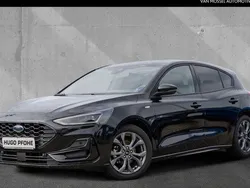 Schwarz Gebraucht 2024 Ford Focus ST-Line X Limousine | 25.850 € (Guter Preis)