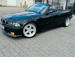 Schwarz Gebraucht 1993 BMW 325 Cabriolet Cabrio | 10.300 €