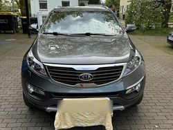 Grau Gebraucht 2011 Kia Sportage SUV | 10.000 € (Fairer Preis)