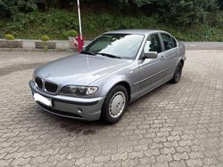 Grau Gebraucht 2003 BMW 318 Exclusive Limousine | 2.450 € (Superpreis)