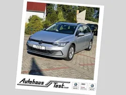 Silber Gebraucht 2022 VW Golf VIII Life Kombi | 20.980 € (Fairer Preis)