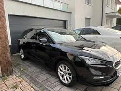 Schwarz Gebraucht 2022 Seat Leon Kombi | 16.800 € (Guter Preis)