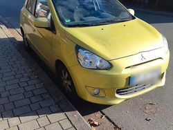 Gelb Gebraucht 2014 Mitsubishi Space Star Kleinwagen | 3.900 € (Guter Preis)