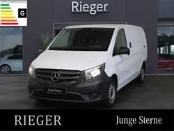 Weiß Gebraucht 2023 Mercedes Vito Van / Kleinbus | 41.948 €