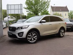 Silber Gebraucht 2017 Kia Sorento Platinum Edition SUV | 22.990 € (Fairer Preis)