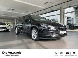 Onyx schwarz Gebraucht 2019 Opel Astra Limousine | 10.980 € (Guter Preis)