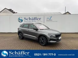 Graphitegrau metallic Neu 2024 Skoda Karoq SportLine SUV | 37.990 € (Fairer Preis)