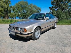 Gold Gebraucht 1992 BMW 525 Limousine | 4.900 €