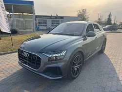 Grau Gebraucht 2020 Audi Q8 S-Line SUV | 59.490 € (Fairer Preis)