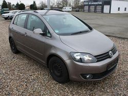 Beige Gebraucht 2010 VW Golf Plus Cross Van / Kleinbus | 6.799 € (Fairer Preis)