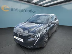 Schwarz Gebraucht 2022 Peugeot e-208 Kleinwagen | 14.949 € (Guter Preis)