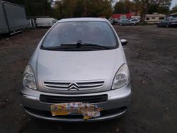 Silber Gebraucht 2005 Citroën Xsara Picasso Van / Kleinbus | 1.350 €