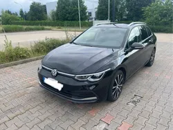 Grau Gebraucht 2024 VW Golf VIII Move Kombi | 22.999 € (Superpreis)