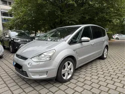 Grau Gebraucht 2007 Ford S-MAX S Van / Kleinbus | 6.900 € (Teuer)