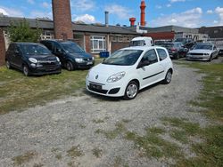 Weiß Gebraucht 2008 Renault Twingo Kleinwagen | 1.500 €