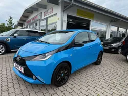 Cyan splash Gebraucht 2015 Toyota Aygo X-cite Kleinwagen | 7.800 € (Fairer Preis)