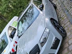 Grau Gebraucht 2016 Skoda Octavia RS Kombi | 20.500 € (Teuer)