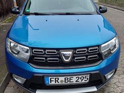 Blau Gebraucht 2018 Dacia Sandero Celebration SUV | 8.200 € (Fairer Preis)