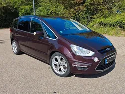 Rot Gebraucht 2011 Ford S-MAX Titanium Van / Kleinbus | 7.200 € (Fairer Preis)