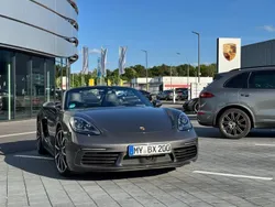 Grau Gebraucht 2017 Porsche Boxster S Cabrio | 61.900 € (Etwas zu teuer)