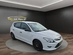 Crystal white Gebraucht 2010 Hyundai i30 Classic Kleinwagen | 3.998 € (Fairer Preis)