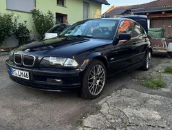 Blau Gebraucht 2001 BMW 320 Limousine | 2.700 € (Superpreis)