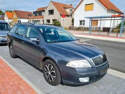 Grau Gebraucht 2007 Skoda Octavia Kombi | 1.590 € (Superpreis)