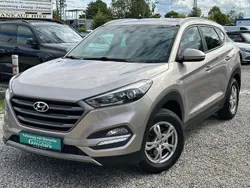 Weiß Gebraucht 2016 Hyundai Tucson Intro Edition SUV | 10.790 € (Fairer Preis)
