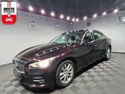 Schwarz Gebraucht 2018 Infiniti Q50 Premium Limousine | 18.880 € (Etwas zu teuer)