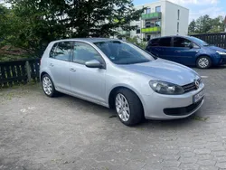 Silber Gebraucht 2009 VW Golf VI Kleinwagen | 3.050 €
