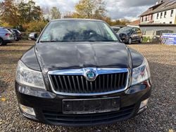 Cerna magic/black magic Gebraucht 2011 Skoda Octavia Ambiente Limousine | 3.750 € (Guter Preis)