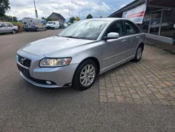 Silber Gebraucht 2008 Volvo S40 Momentum Limousine | 2.950 € (Guter Preis)