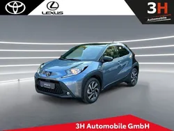 Grau Neu 2024 Toyota Aygo Team Kleinwagen | 16.990 €