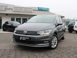 Grau Gebraucht 2018 VW Touran Comfortline Van / Kleinbus | 18.499 € (Fairer Preis)