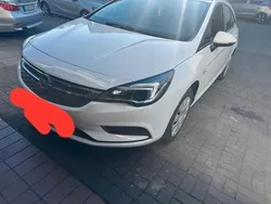 Weiß Gebraucht 2018 Opel Astra Kombi | 9.950 € (Fairer Preis)
