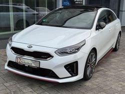 Weiß Gebraucht 2021 Kia ProCeed GT Kleinwagen | 20.990 € (Guter Preis)