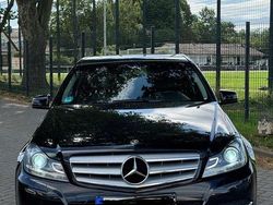 Schwarz Gebraucht 2012 Mercedes C200 Limousine | 10.800 € (Etwas zu teuer)