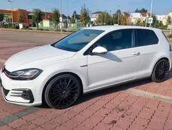 Weiß Gebraucht 2017 VW Golf VII GTI Limousine | 18.999 €