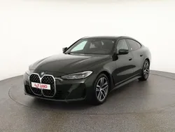Grün Gebraucht 2022 BMW 420 | 37.990 € (Fairer Preis)