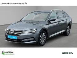 Grau Gebraucht 2024 Skoda Superb Style Kombi | 32.210 € (Superpreis)
