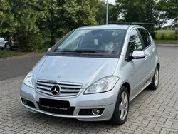 Silber Gebraucht 2010 Mercedes A180 Avantgarde Edition Limousine | 2.990 € (Guter Preis)