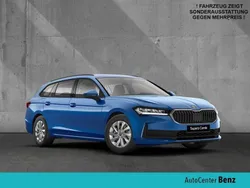 Blau Neu 2025 Skoda Superb Essence Kombi | 37.990 € (Fairer Preis)