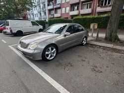Grau Gebraucht 2003 Mercedes C200 Avantgarde Limousine | 3.900 € (Fairer Preis)